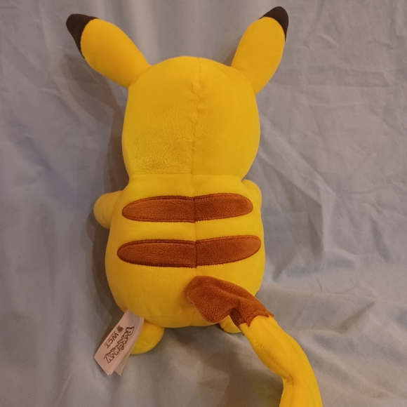 Pikachu Pokemon Winking Holding Pumpkin Plush Stuffed Animal Toy - Picture 6 of 9